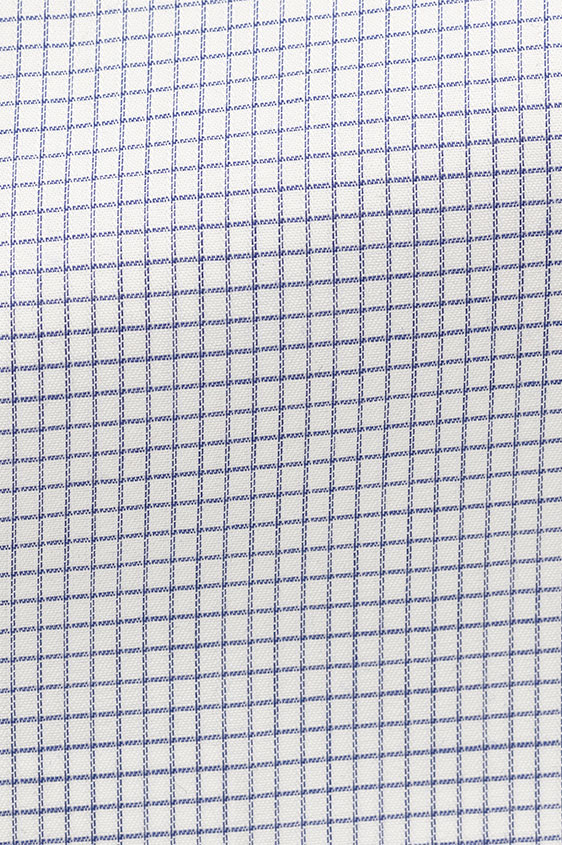 Белая сорочка в голубую клетку