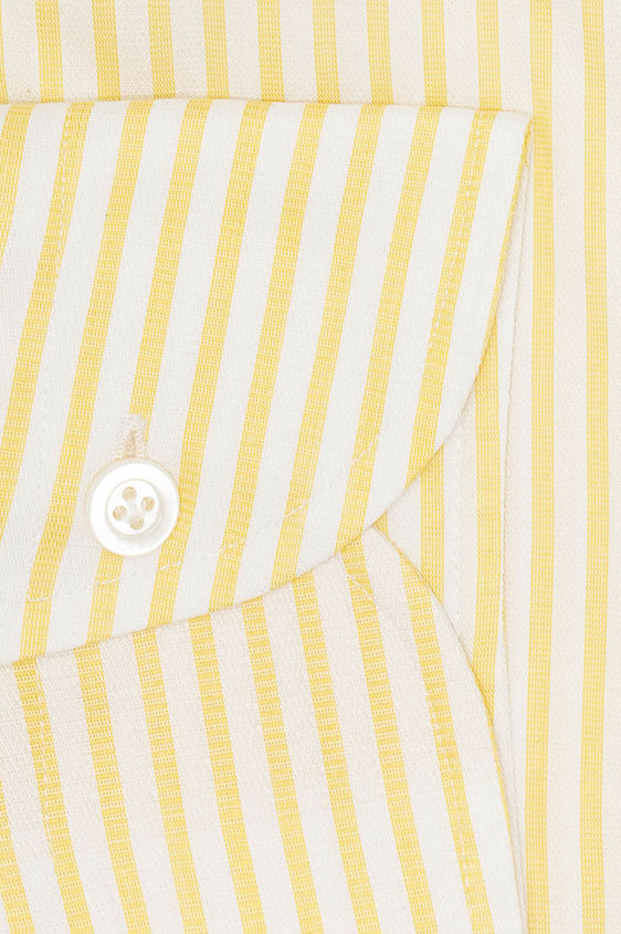 Желтая сорочка в полоску