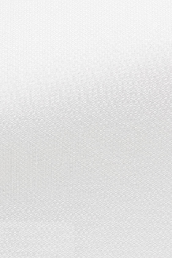 Белая сорочка с микроструктурой