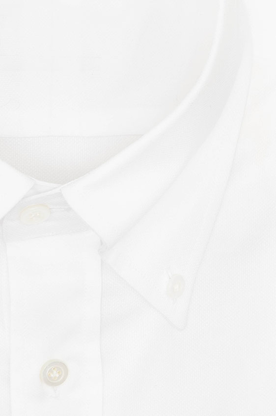 Белая сорочка с микроструктурой