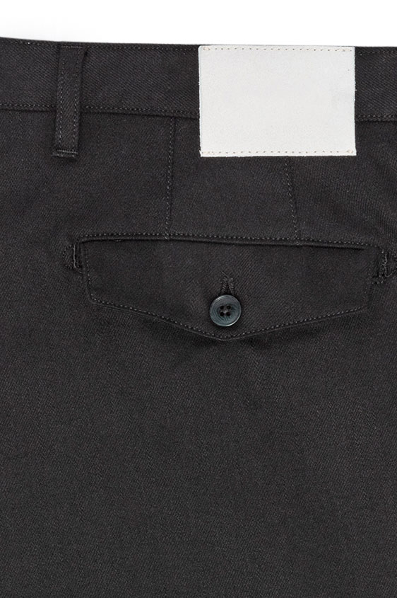 Брюки чинос черного цвета