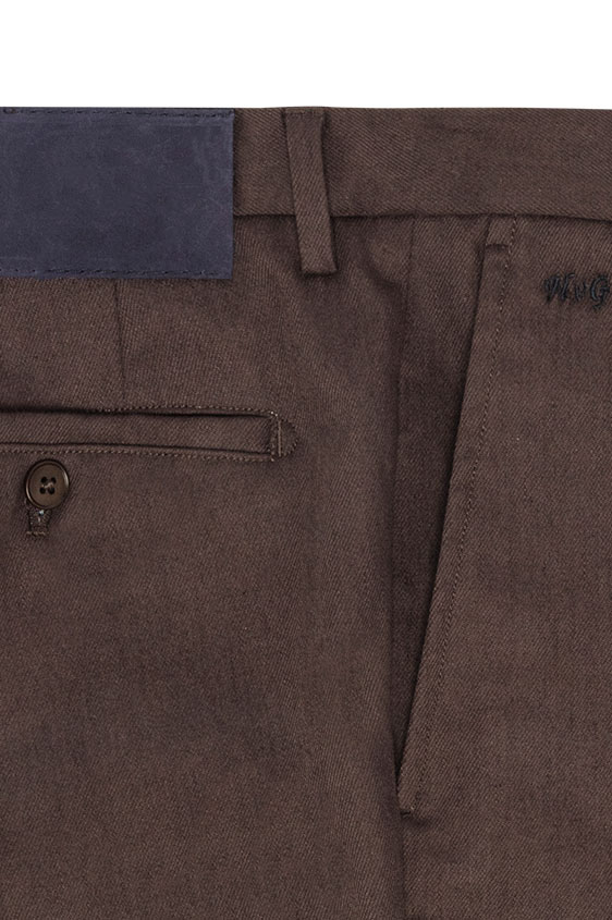 Брюки чинос коричневого цвета