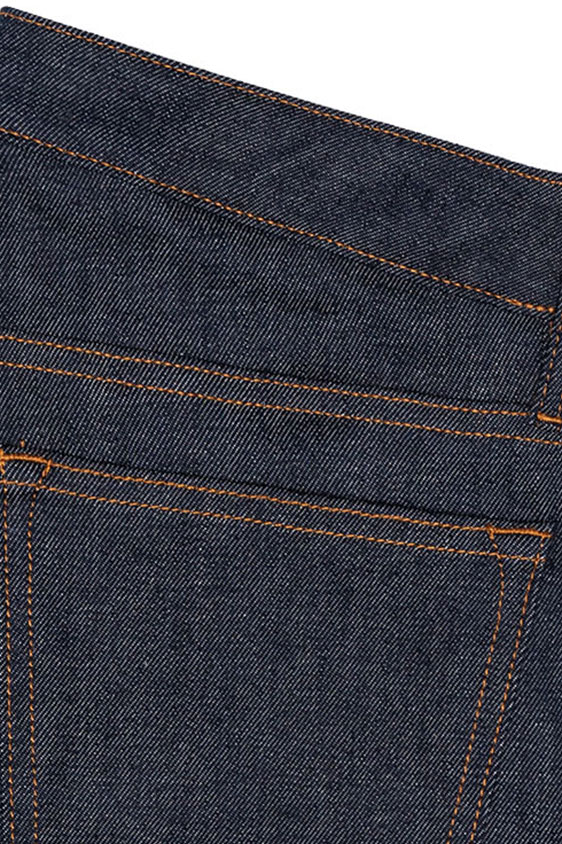 Темно-синие джинсы из сырого денима selvedge