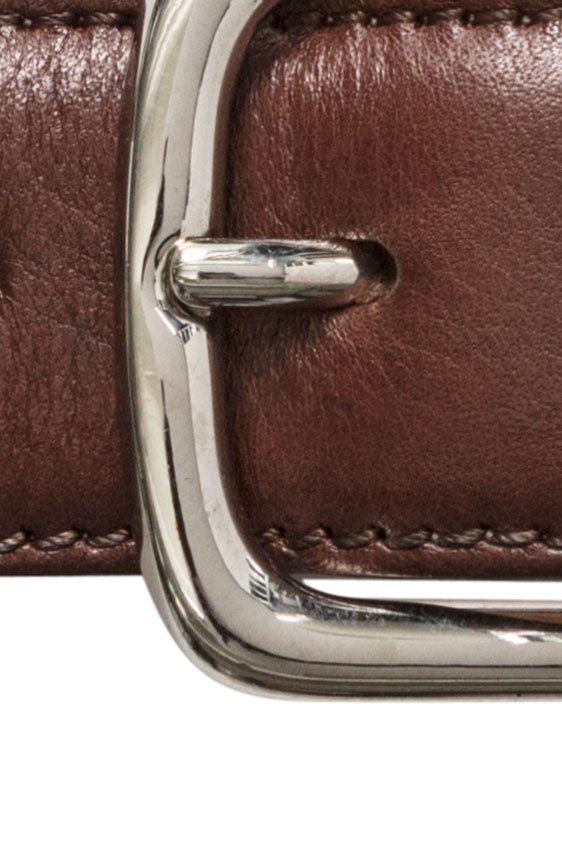 Коричневый ремень из кожи