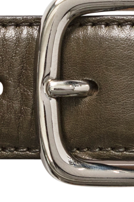 Зеленый ремень из кожи