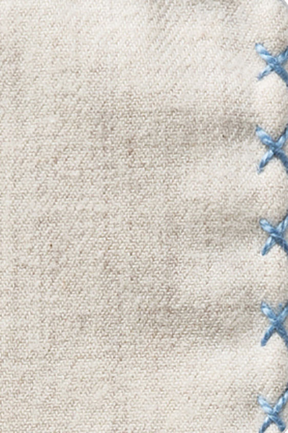 Бежевый нагрудный платок с голубой окантовкой