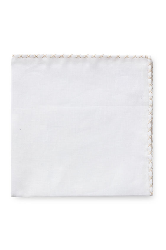 Белый нагрудный платок с бежевой окантовкой