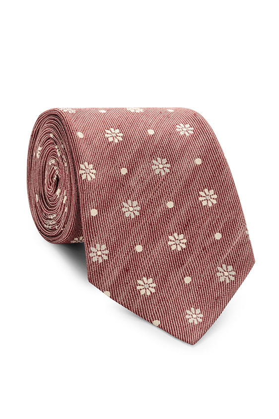 Красный галстук с цветочным принтом