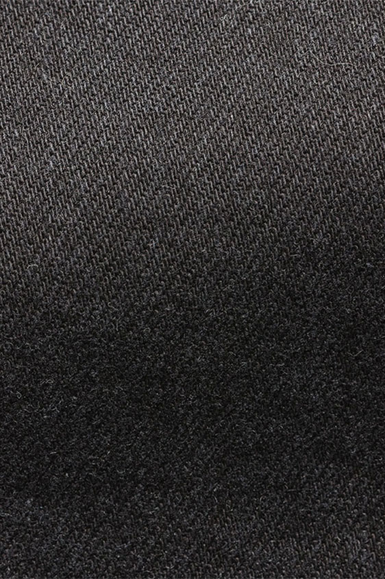 Джинсы черного цвета из стираного денима