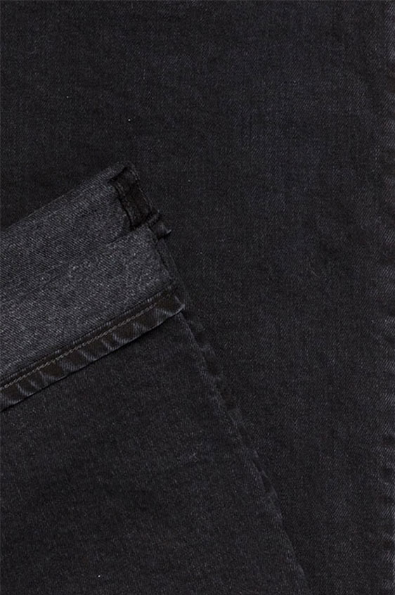 Джинсы черного цвета из стираного денима