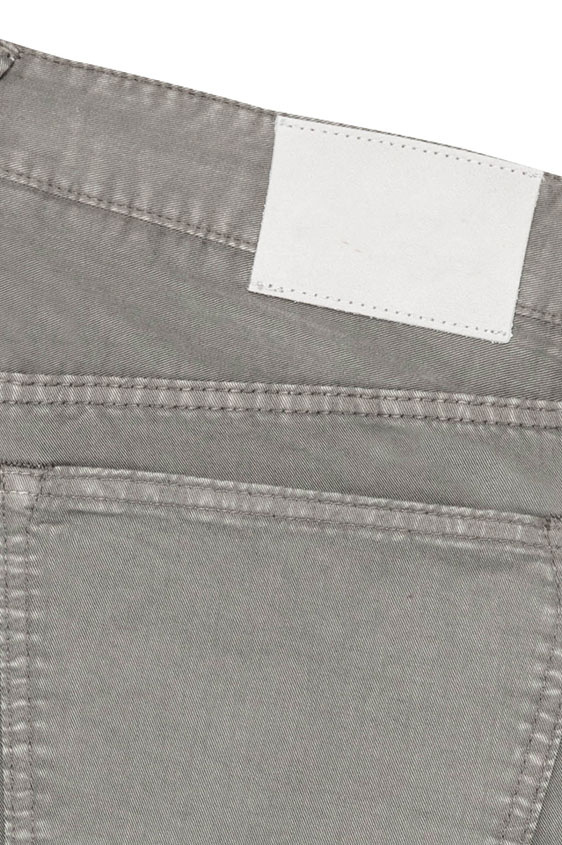 Брюки чинос серого цвета