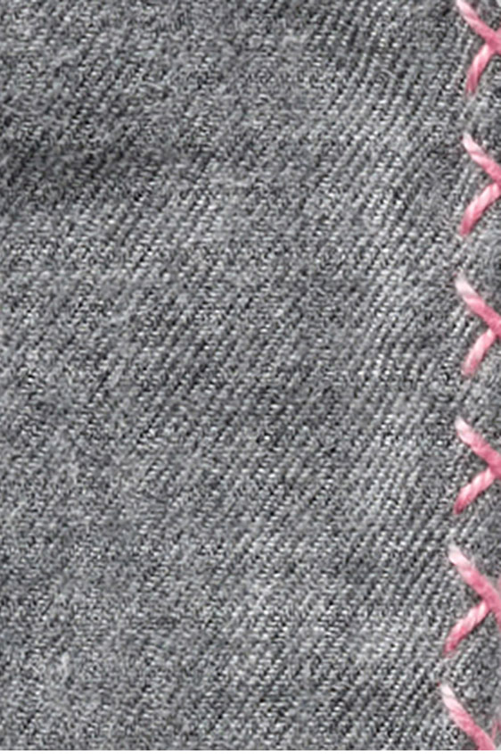 Серый нагрудный платок с розовой окантовкой