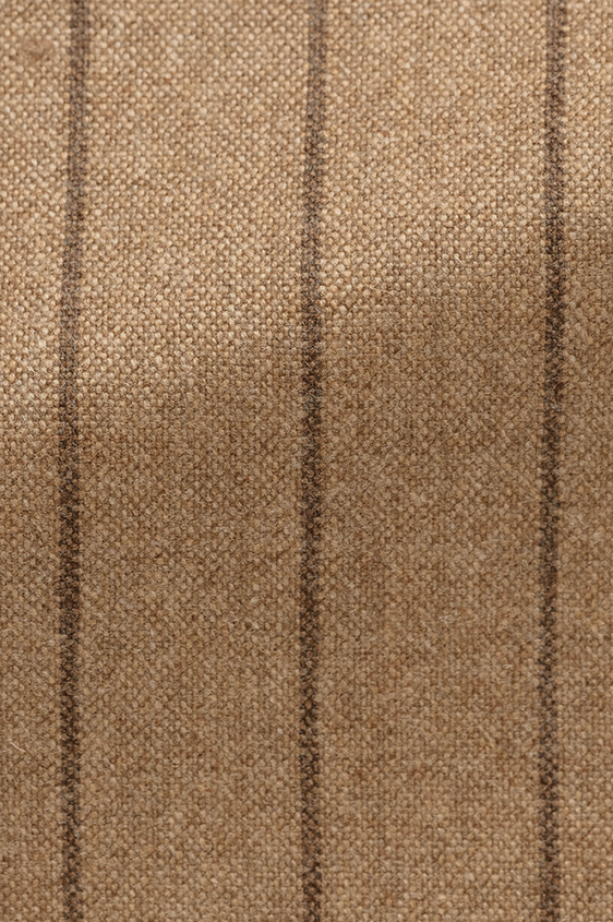 Светло-коричневый костюм в полоску