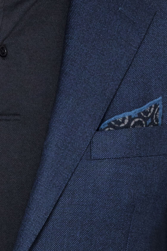 Темно-синий костюм из шерсти
