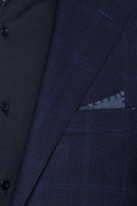 Темно-синий костюм из шерсти с кашемиром в крупную клетку