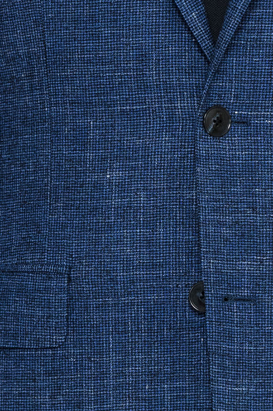 Ярко-синий костюм в гусиную лапку