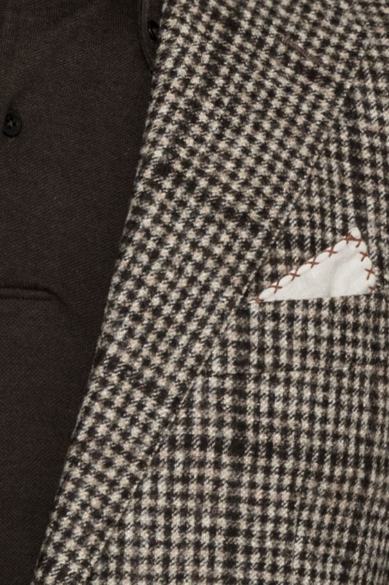 Коричневый пиджак в крупную клетку