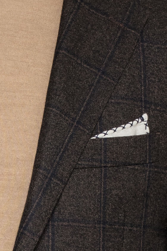 Темно-коричневый пиджак в крупную клетку