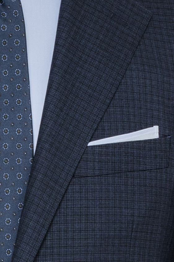 Синий костюм из шерсти