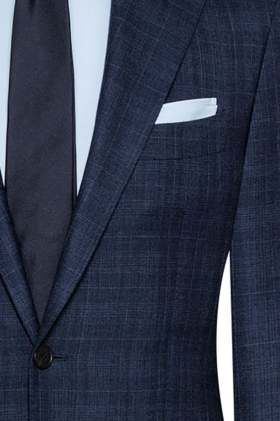 Синий костюм из шерсти и шелка в клетку