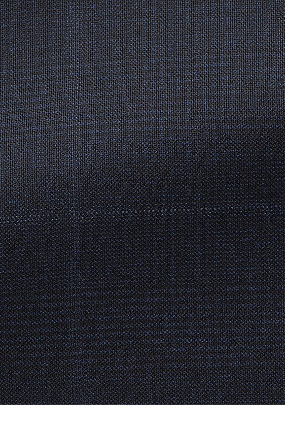 Темно-синий костюм в крупную клетку