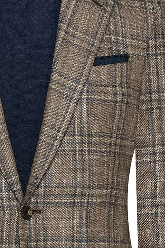 Коричневый пиджак в крупную клетку