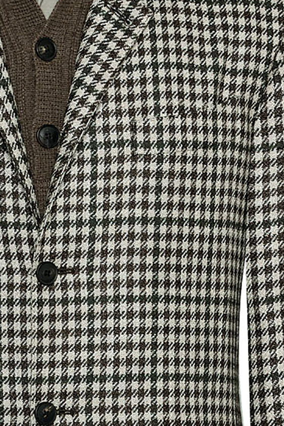 Бежево-коричневый пиджак в крупную клетку