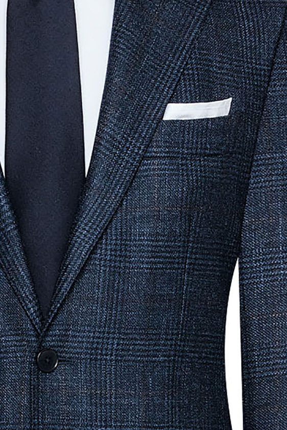 Темно-синий пиджак в клетку